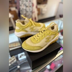 Pre Owned Chanel Yellow 19B Sz 38.5 Sneakers Shoes